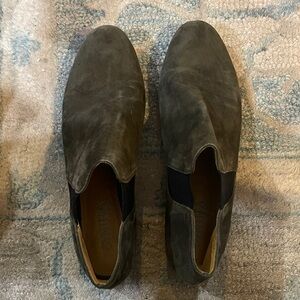 Cynthia Rowley Ladies Chelsea Olive Suede Slip-On Booties 8m EUC Nice!!